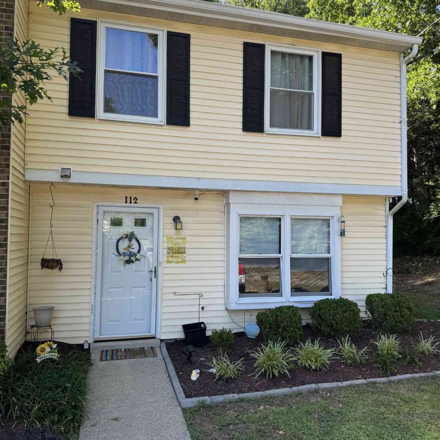 Townhouse For Sale - 112 Lake Forest Ct<br/> Nashville, TN 37217
