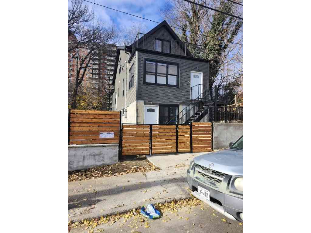 Homes For Sale - 3425 Boller Ave<br/> Bronx, NY 10475
