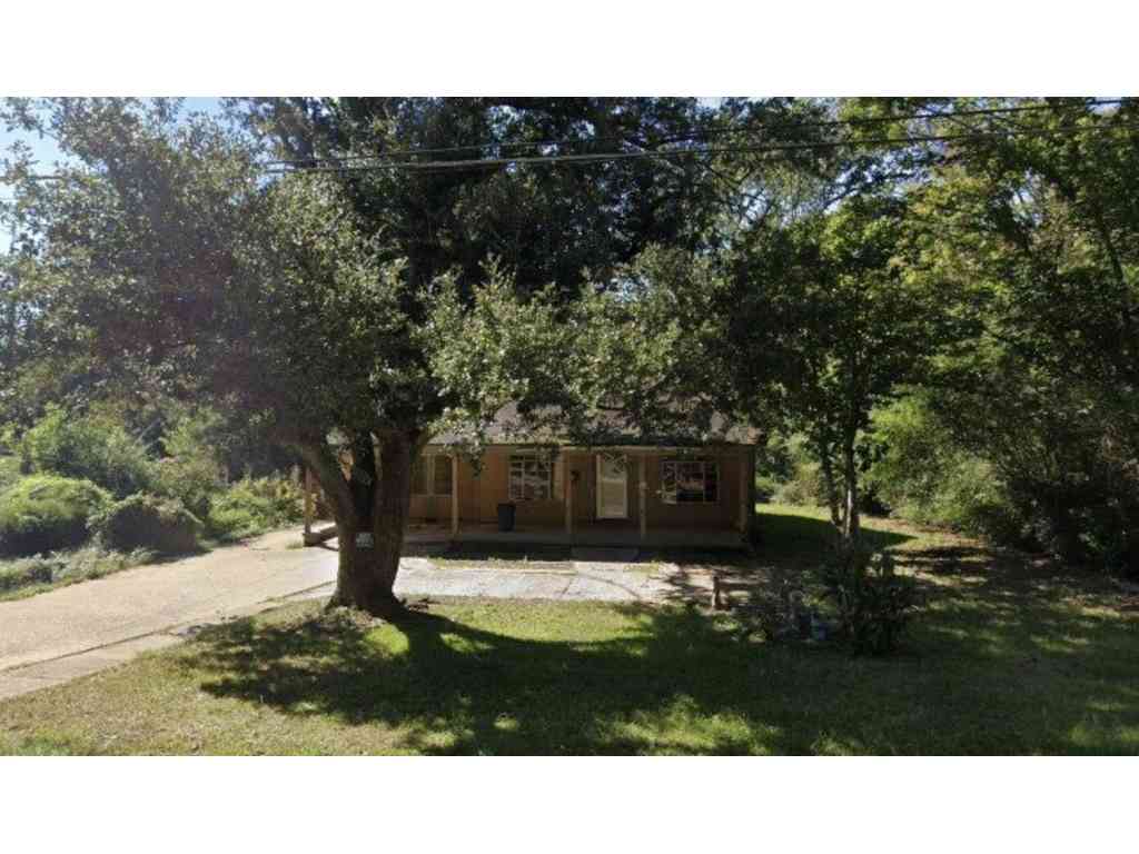 Homes For Sale - 2161 W McDowell Rd<br/> Jackson, MS 39204