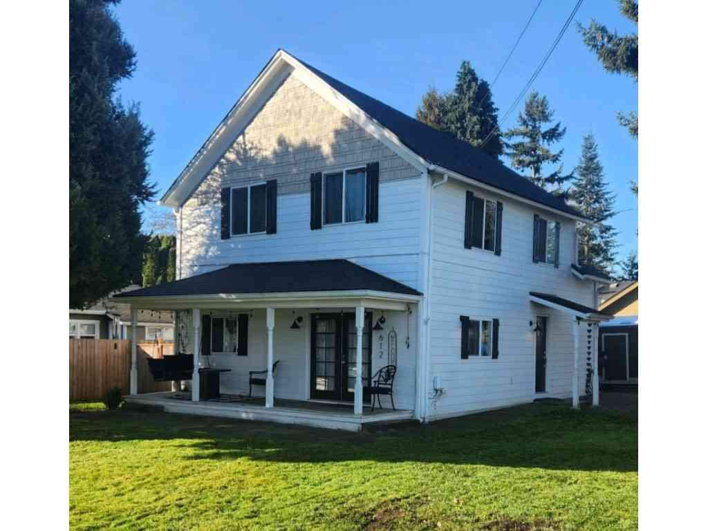 Homes For Sale - 612 Hunt Ave<br/> Sumner, WA 98390