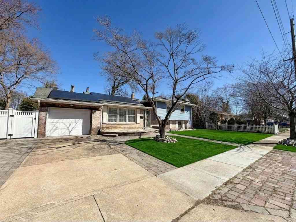 Homes For Sale - 322 Nicholson Rd<br/> Mount Ephraim, NJ 08059