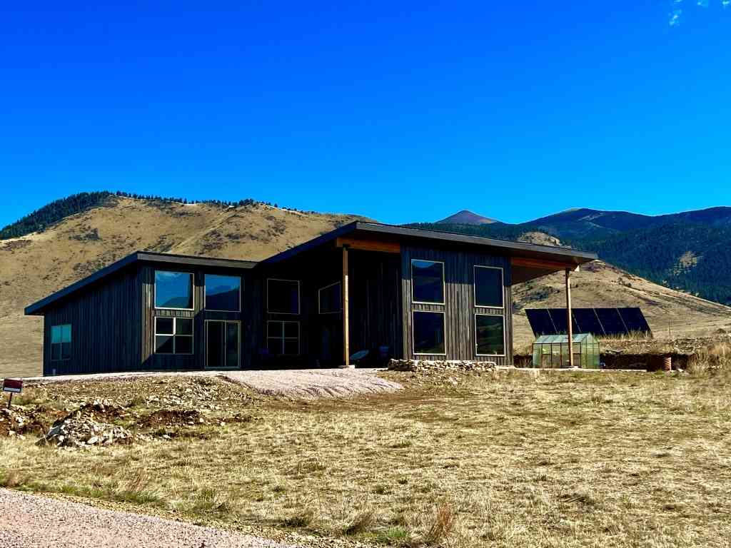 Homes For Sale - 17 Valley View Lane<br/> Eagle Nest, NM 87718