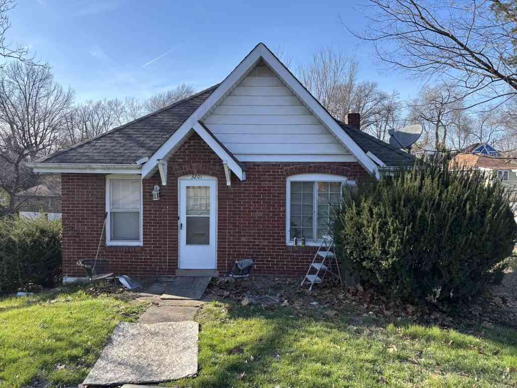 Homes For Sale - 3201 Werder Dr<br/> Saint Louis, MO 63121