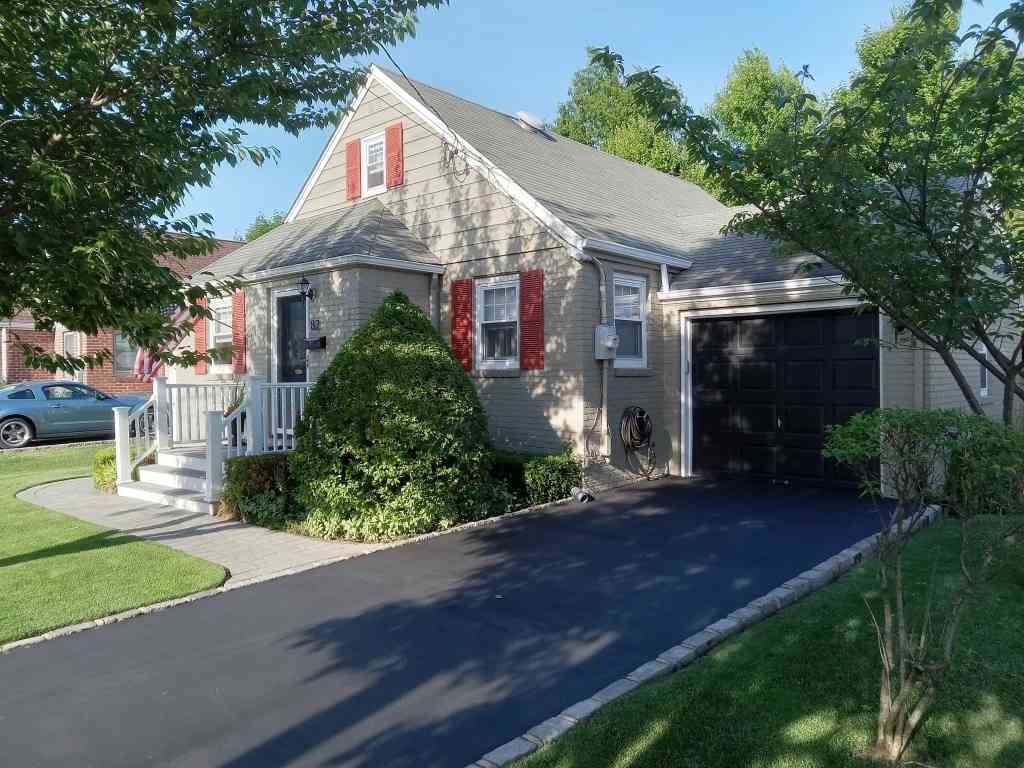 Homes For Sale - 82 2nd St<br/> North Arlington, NJ 07031