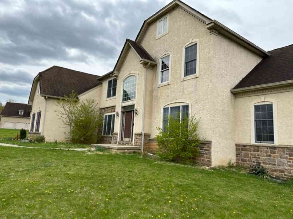 Homes For Sale - 120 Fox Run<br/> Easton, PA 18042