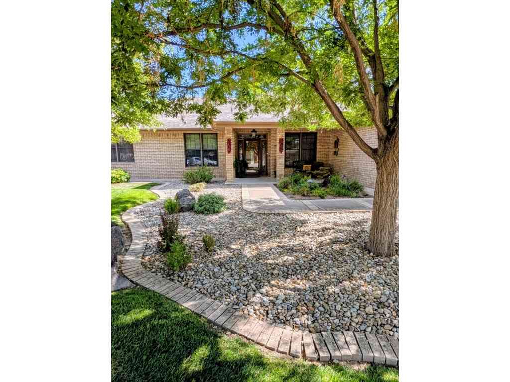 Homes For Sale - 4 Red Sky Ln<br/> Roswell, NM 88201