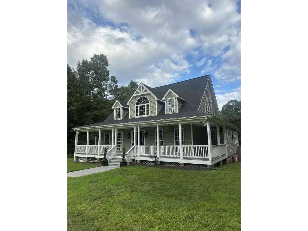 Homes For Sale - 21801 Skinquarter Rd<br/> Moseley, VA 23120