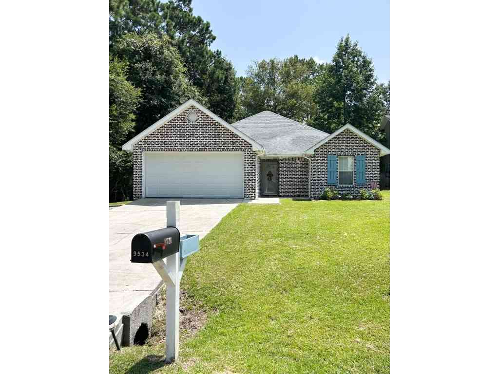 Homes For Sale - 9534 Lono Pl<br/> Diamondhead, MS 39525
