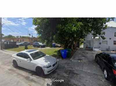 2126 NW 24th St