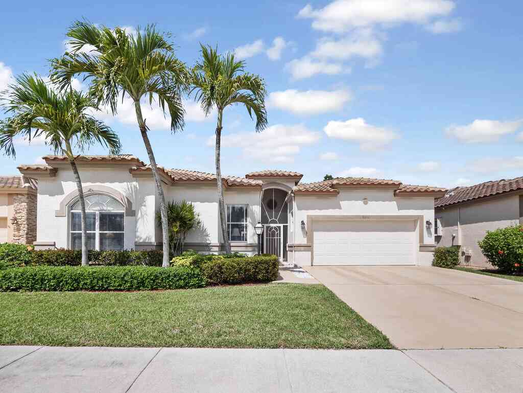 Homes For Sale - 8501 Golden Cypress Court<br/> Palm Beach County, Lake Worth, FL 33467