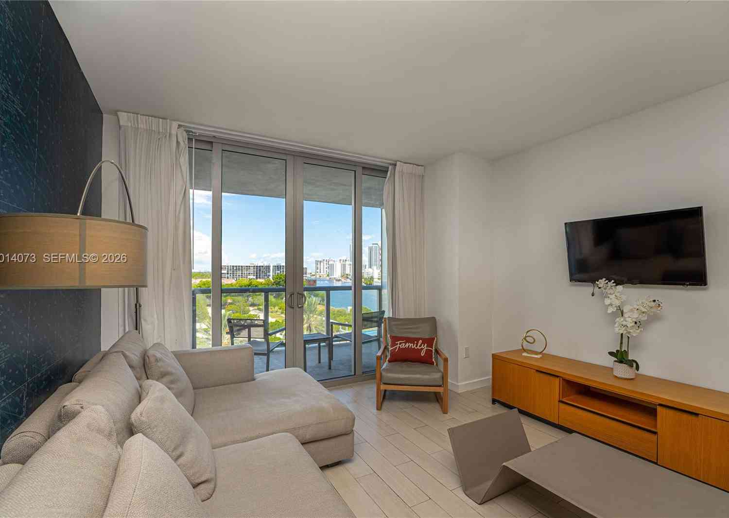 Condo For Sale - 2602 E Hallandale Beach Boulevard #R806<br/> Hallandale Beach, FL 33009