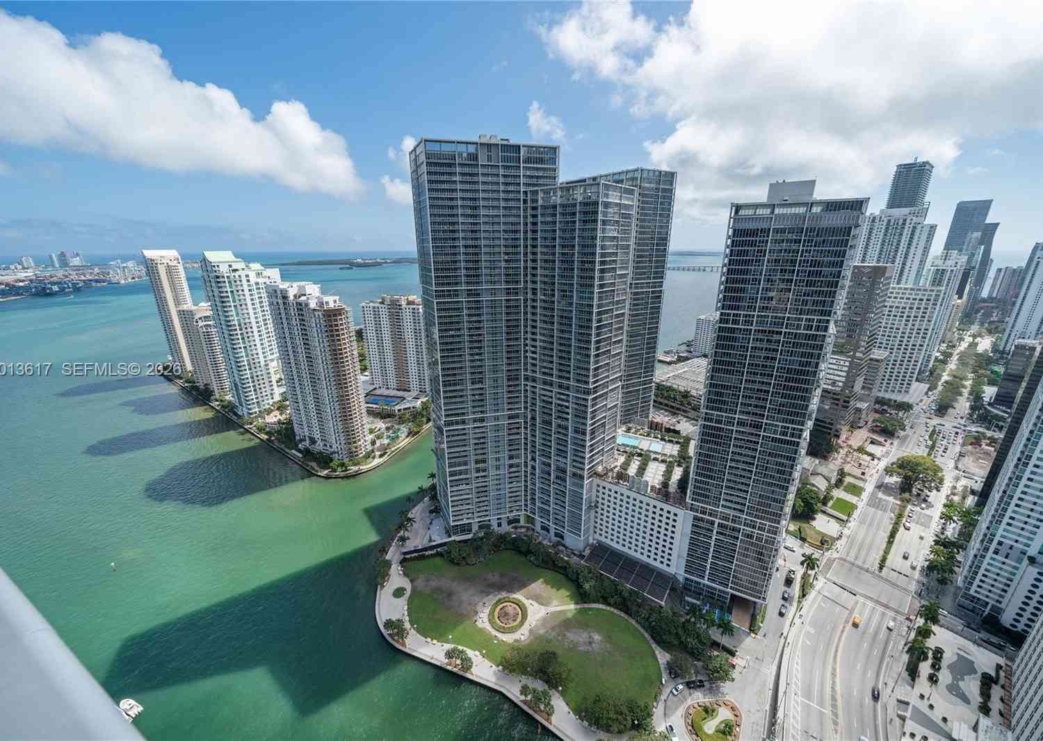 Condo For Sale - 200 Biscayne Boulevard Way #4902<br/> Miami, FL 33131