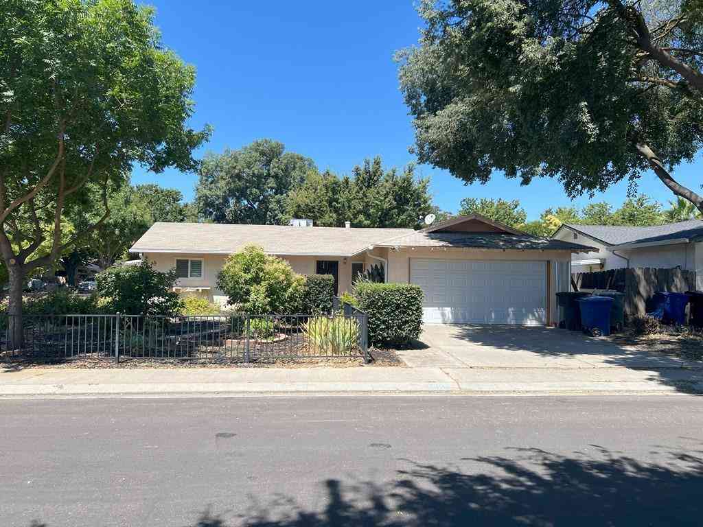 Homes For Sale - Manzanita Drive<br/> Stanislaus County, Modesto, CA 95355