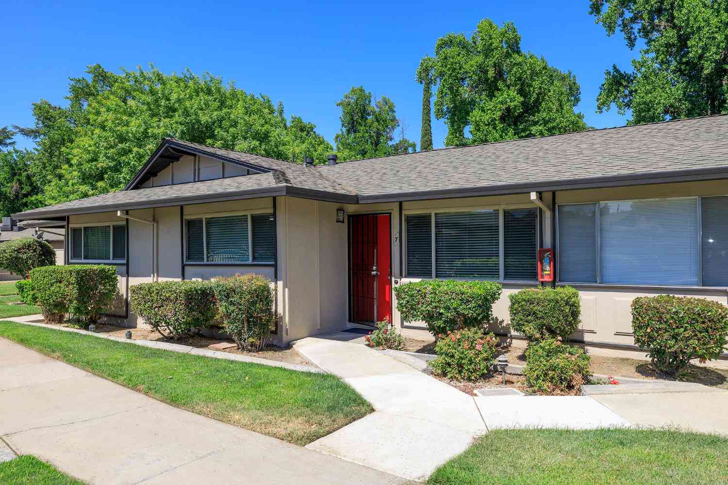 Condo For Sale - Floyd Avenue #7<br/> Stanislaus County, Modesto, CA 95350