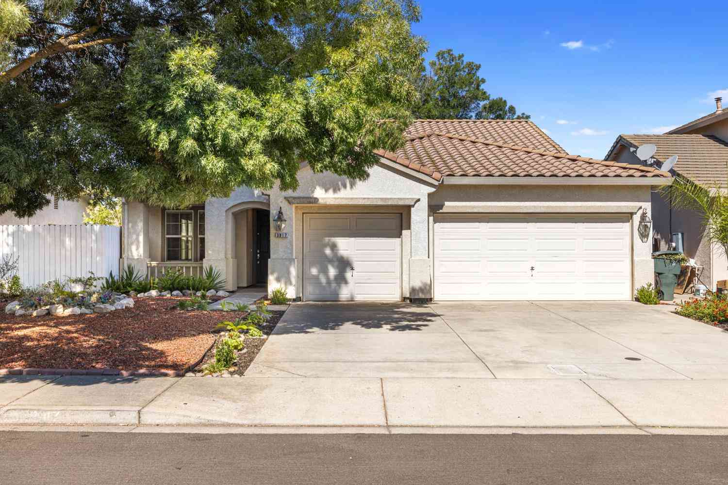 Homes For Sale - Dragoo Park Drive<br/> Stanislaus County, Modesto, CA 95356