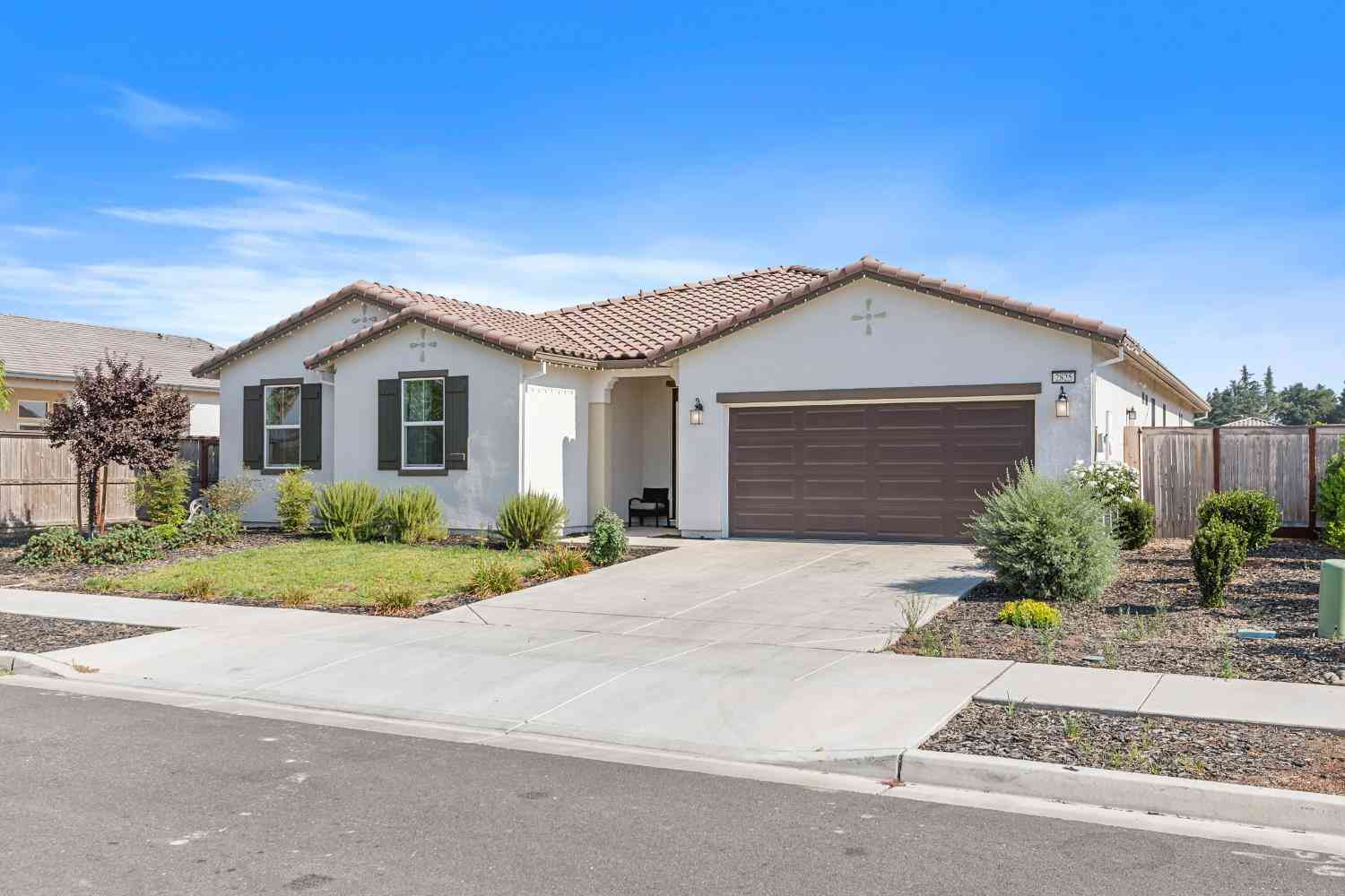 Homes For Sale - Meadowbrook Lane<br/> Stanislaus County, Turlock, CA 95382