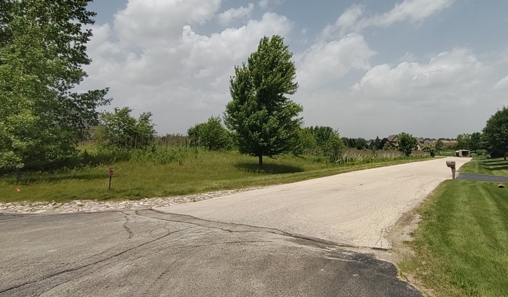 8 Mission Hills Drive, Saint Charles, Illinois image 5