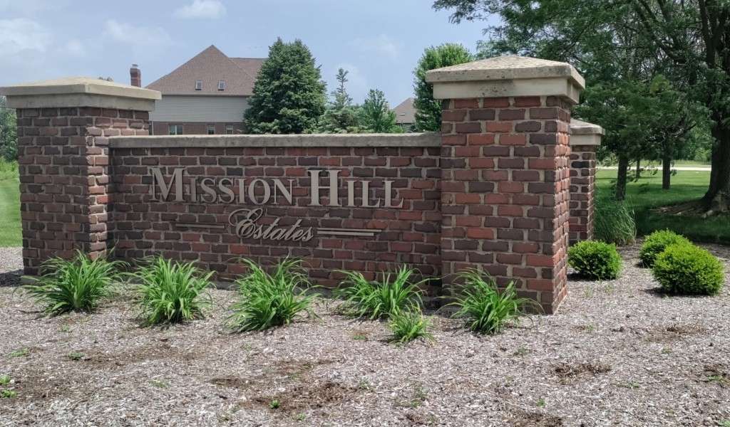 8 Mission Hills Drive, Saint Charles, Illinois image 8
