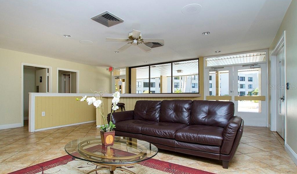 2621 Cove Cay Drive #401, CLEARWATER, Florida image 32