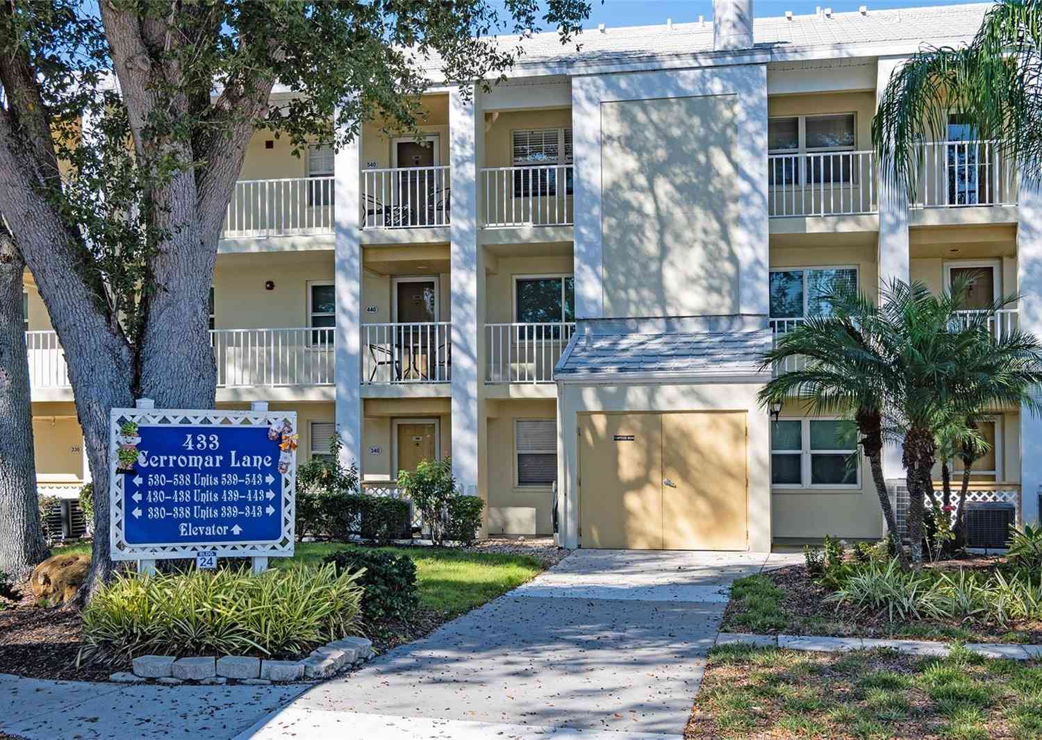 Condo For Sale - 433 Cerromar Lane #541<br/> Sarasota County, VENICE, FL 34293