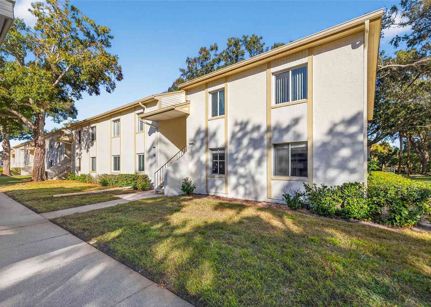 Condo For Sale - 219 Palmetto Court<br/> OLDSMAR, FL 34677