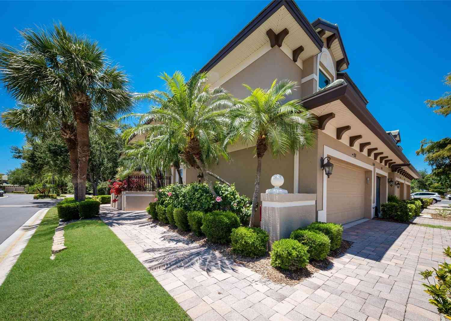 Condo For Sale - 6516 Moorings Point Circle #201<br/> LAKEWOOD RANCH, FL 34202
