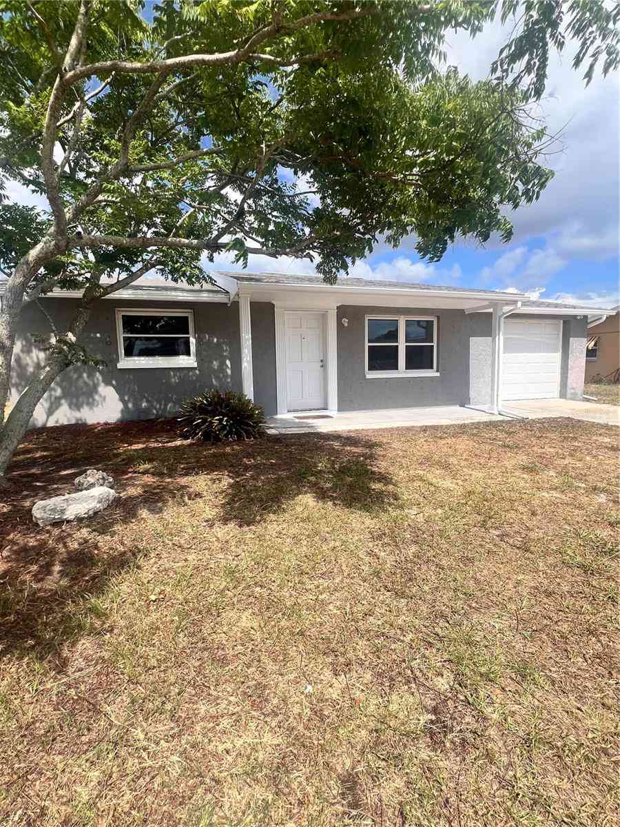Homes For Rent - 9910 Lake Chrise Lane<br/> PORT RICHEY, FL 34668