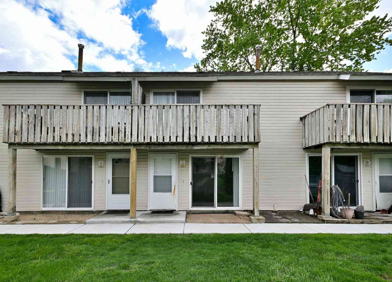 Homes For Sale - 128 1/2 Cora Avenue #B<br/> Fox Lake, IL 60020