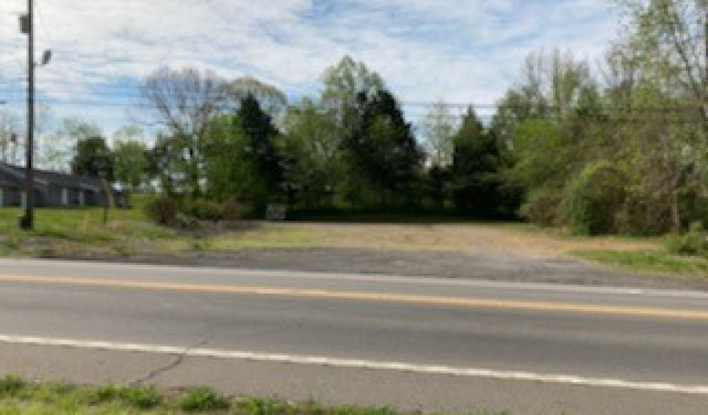 4142 Highway 70 East, White Bluff, Tennessee image 2